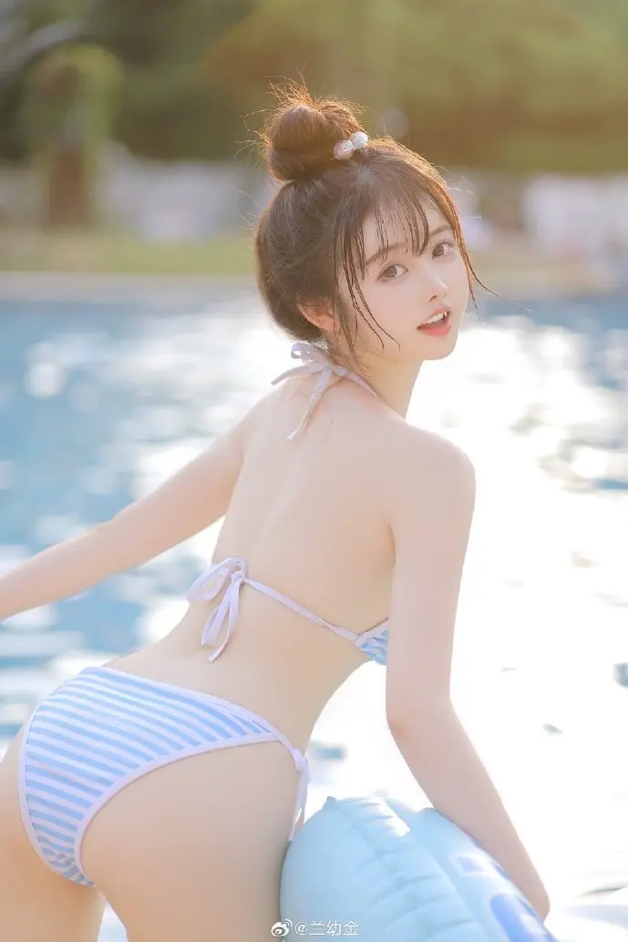 手游消费数据对比